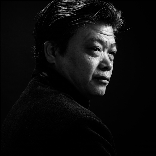 阎尔新